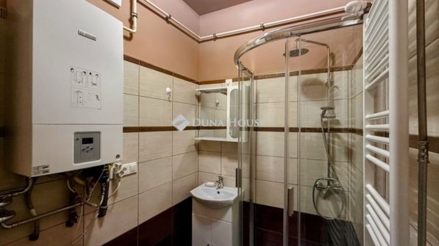 Eladó téglalakás, Szombathelyen 25 M Ft, 1 szobás