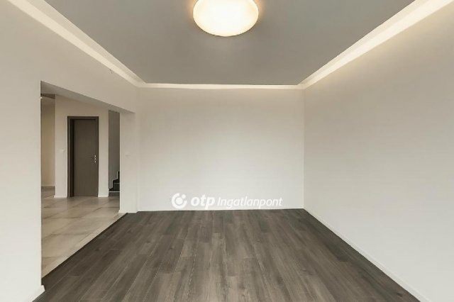 Eladó családi ház, Gyenesdiáson 139 M Ft, 4+1 szobás