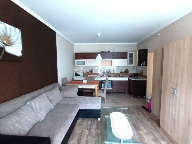 Kiadó téglalakás, albérlet, Debrecenben 200 E Ft / hó, 2 szobás