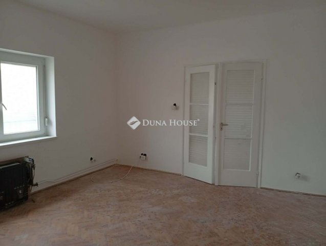 Eladó családi ház, Bábolnán, Dózsa György utcában 38.8 M Ft