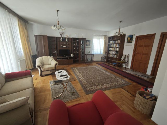 Eladó családi ház, Balatonalmádiban 109.9 M Ft, 4 szobás