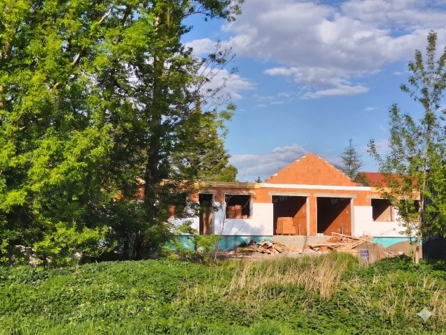 Eladó ikerház, Fóton 135 M Ft, 4+1 szobás / költözzbe.hu