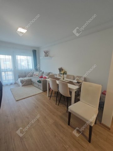 Eladó panellakás, Győrött 53 M Ft, 3 szobás