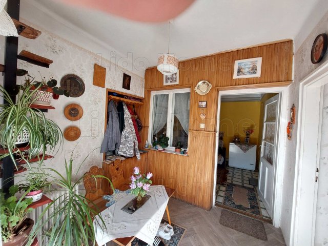 Eladó családi ház, Kaposváron 24 M Ft, 3 szobás
