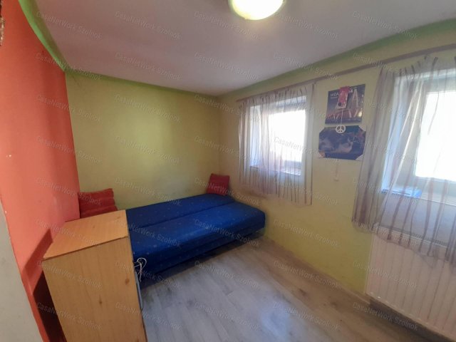 Eladó családi ház, Szolnokon 8.4 M Ft, 1+2 szobás