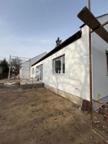 Eladó ikerház, Veresegyházon 120 M Ft, 4 szobás