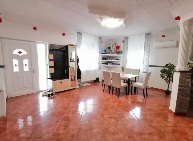 Eladó családi ház, Pusztaszabolcson 65.9 M Ft, 3 szobás