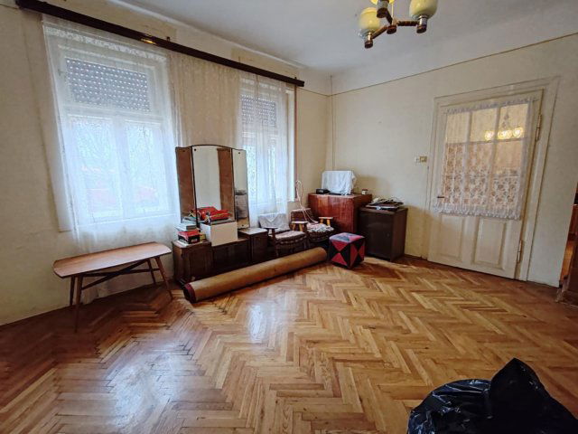 Eladó családi ház, Dombóváron 16.5 M Ft, 2 szobás