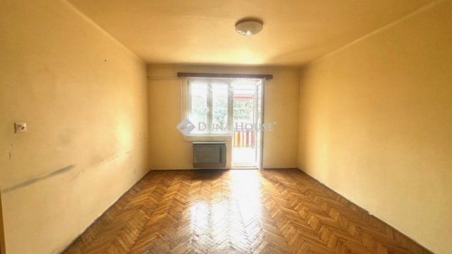 Eladó téglalakás, Szombathelyen 39.9 M Ft, 2 szobás