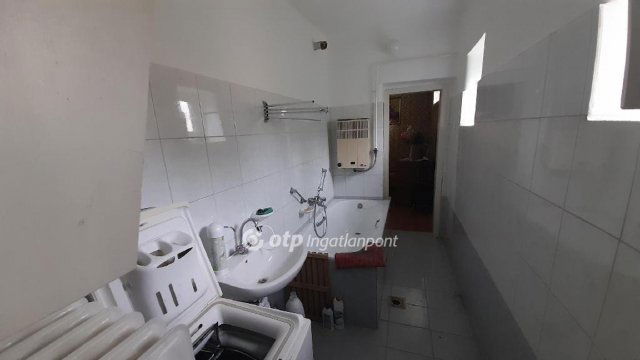 Eladó családi ház, Verpeléten 17 M Ft, 4 szobás