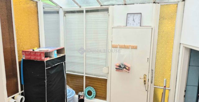 Eladó családi ház, Szegeden 55.9 M Ft, 1 szobás