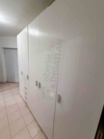 Kiadó téglalakás, albérlet, VIII. kerületben, Baross utcában