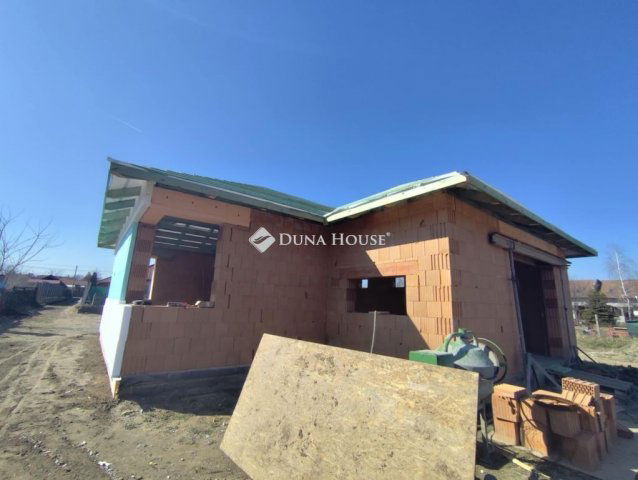 Eladó családi ház, Dunavarsányban 92 M Ft, 4 szobás