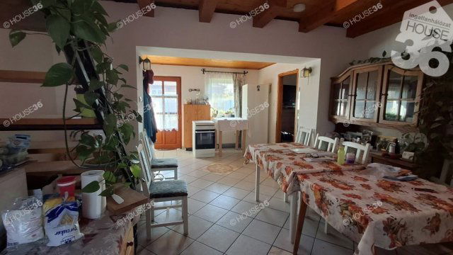 Eladó családi ház, Bugacon 38.5 M Ft, 4 szobás