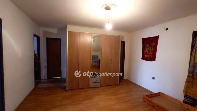 Eladó családi ház, Lőrinciben 42.9 M Ft, 4 szobás