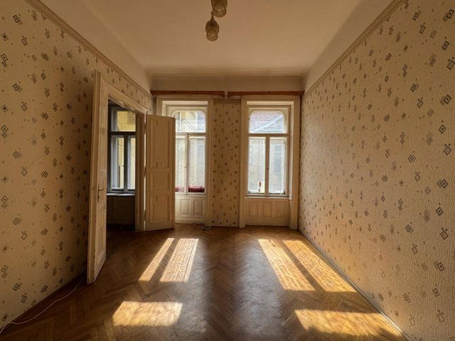 Eladó téglalakás, Budapesten, IX. kerületben, Ferenc körúton