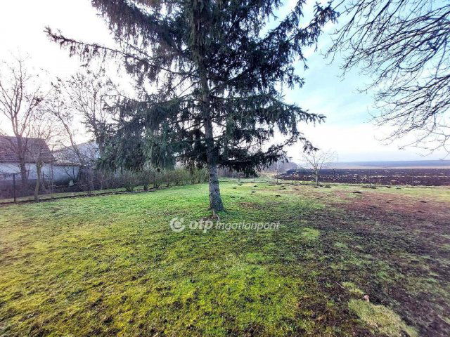 Eladó családi ház, Ráckeresztúron 87 M Ft, 5 szobás