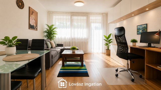 Eladó panellakás, Gyulán 39.9 M Ft, 2 szobás