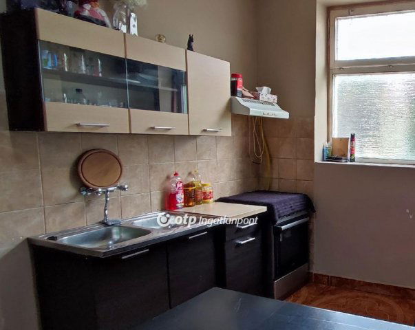 Eladó családi ház, Pápán 17.5 M Ft, 2+1 szobás