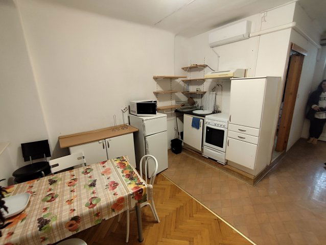 Eladó téglalakás, V. kerületben, Veres Pálné utcában