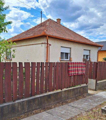 Eladó családi ház, Jászboldogházán 21.9 M Ft, 2+1 szobás