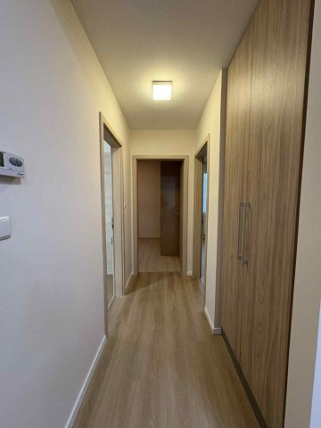 Eladó téglalakás, Győrött 99.5 M Ft, 4 szobás
