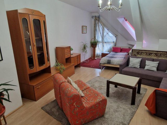 Kiadó téglalakás, albérlet, Kaposváron, Teleki utcában