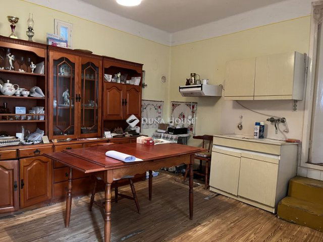 Eladó családi ház, Bölcskén, Petőfi Sándor úton 40 M Ft