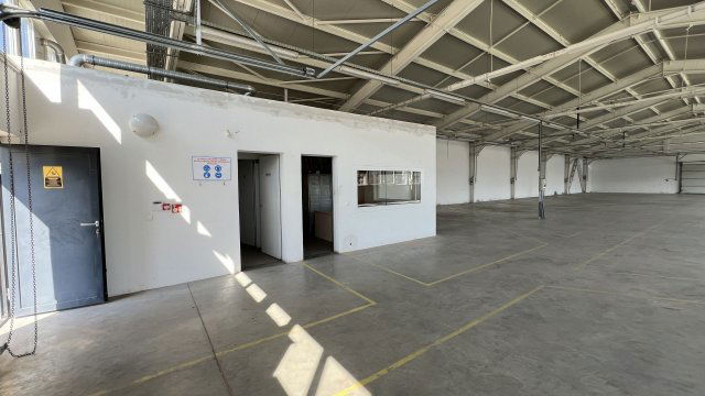 Kiadó ipari ingatlan, Debrecenben 676 E Ft / hó