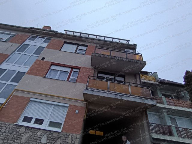 Eladó téglalakás, Szolnokon 34.7 M Ft, 2 szobás
