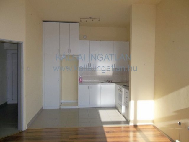 Eladó téglalakás, Nyíregyházán 39.8 M Ft, 2 szobás