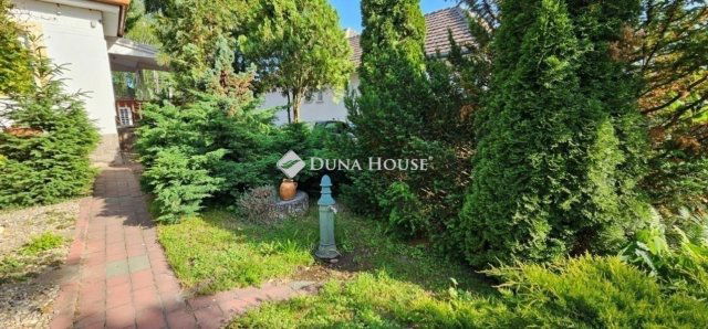 Eladó családi ház, Tápiószecsőn 74.9 M Ft, 5 szobás