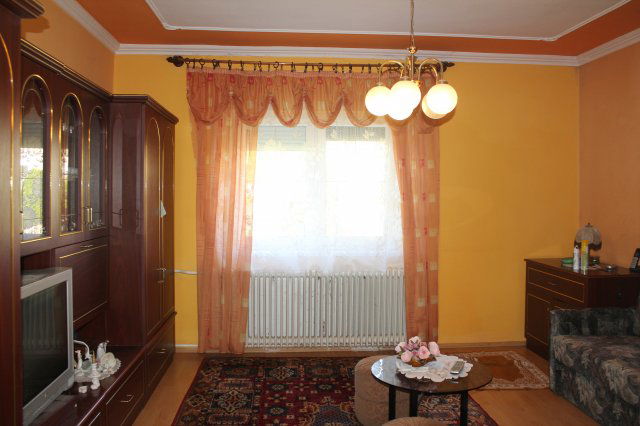Eladó családi ház, Acsalagon 33 M Ft, 2 szobás