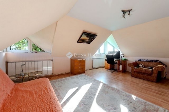Eladó családi ház, Veresegyházon 157 M Ft, 6 szobás