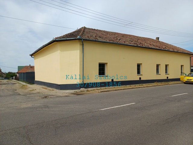 Eladó családi ház, Gégényen 14.9 M Ft, 4+1 szobás