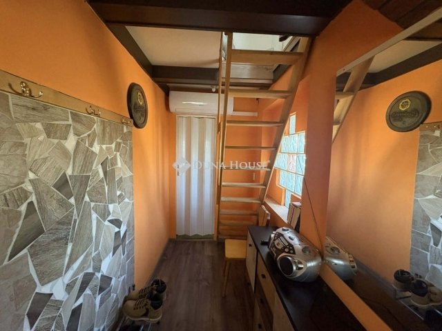 Eladó családi ház, Gombán 23.9 M Ft, 1 szobás