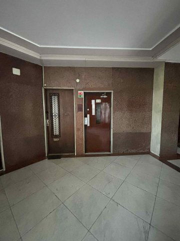 Eladó téglalakás, Budapesten, IX. kerületben, Soroksári úton