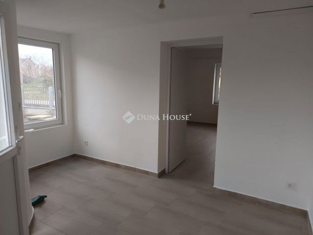 Eladó családi ház, Tápiógyörgyén 28.9 M Ft, 2 szobás