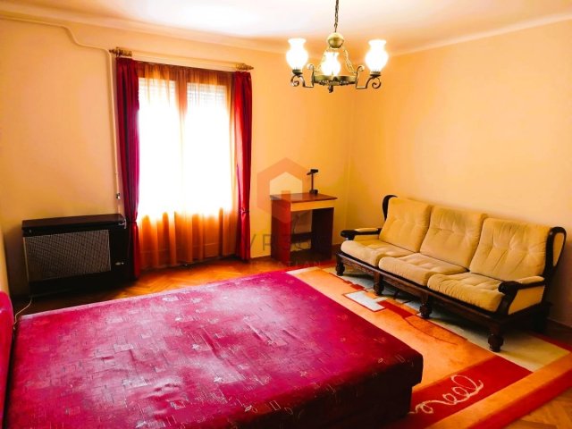 Eladó téglalakás, Pécsett, István utcában 27.3 M Ft, 1 szobás