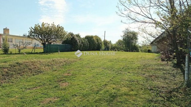 Eladó telek, Csonkahegyháton 9.9 M Ft / költözzbe.hu