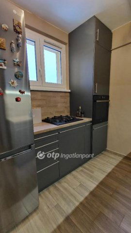 Eladó panellakás, Budapesten, X. kerületben 92.5 M Ft, 3 szobás