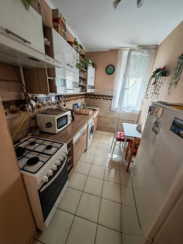 Eladó panellakás, Kaposváron 42.5 M Ft, 2 szobás