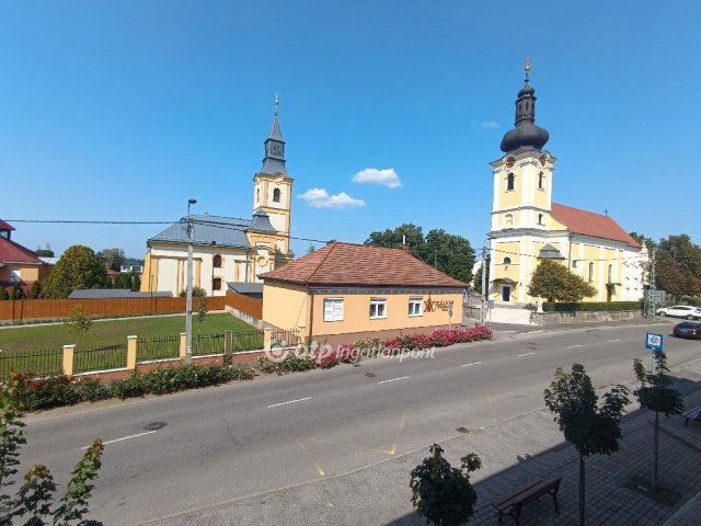 Eladó téglalakás, Kisvárdán 45 M Ft, 3+2 szobás