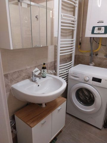 Kiadó téglalakás, albérlet, Pécsett 250 E Ft / hó, 2 szobás