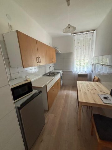 Kiadó téglalakás, albérlet, Tatán 150 E Ft / hó, 1 szobás