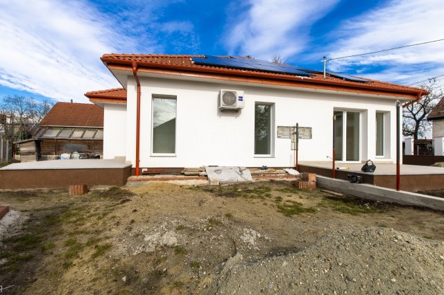 Eladó ikerház, Bagon 85.99 M Ft, 3 szobás / költözzbe.hu