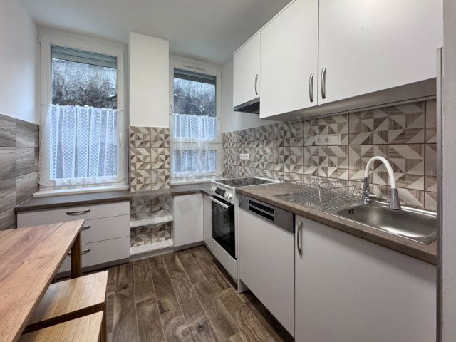 Kiadó téglalakás, albérlet, VI. kerületben, Bajza utcában