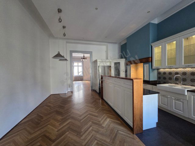 Kiadó téglalakás, albérlet, V. kerületben, Perczel Mór utcában