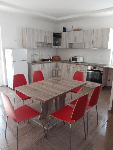 Kiadó családi ház, albérlet, Pécsett 480 E Ft / hó, 3 szobás