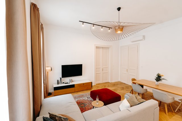 Eladó téglalakás, Budapesten, VII. kerületben 117 M Ft, 3 szobás